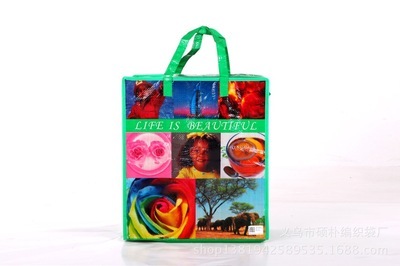 厂家批发覆膜编织袋彩印 卡通袋与搬家袋的多功能打包解决方案